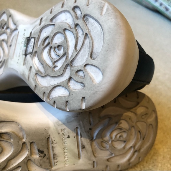 Taryn Rose 7B Women's Danielle Comfort Shoes - Picture 10 of 10